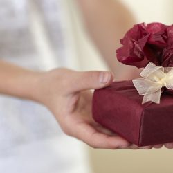Statt Blumen: Klassische Teil-Wellnessmassage als Geschenkgutschein
