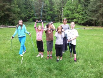 Entdecker auf zwei Beinen: Nordic Walking Abenteuer für Kinder - ab 6 Jahren (Aug. 25)